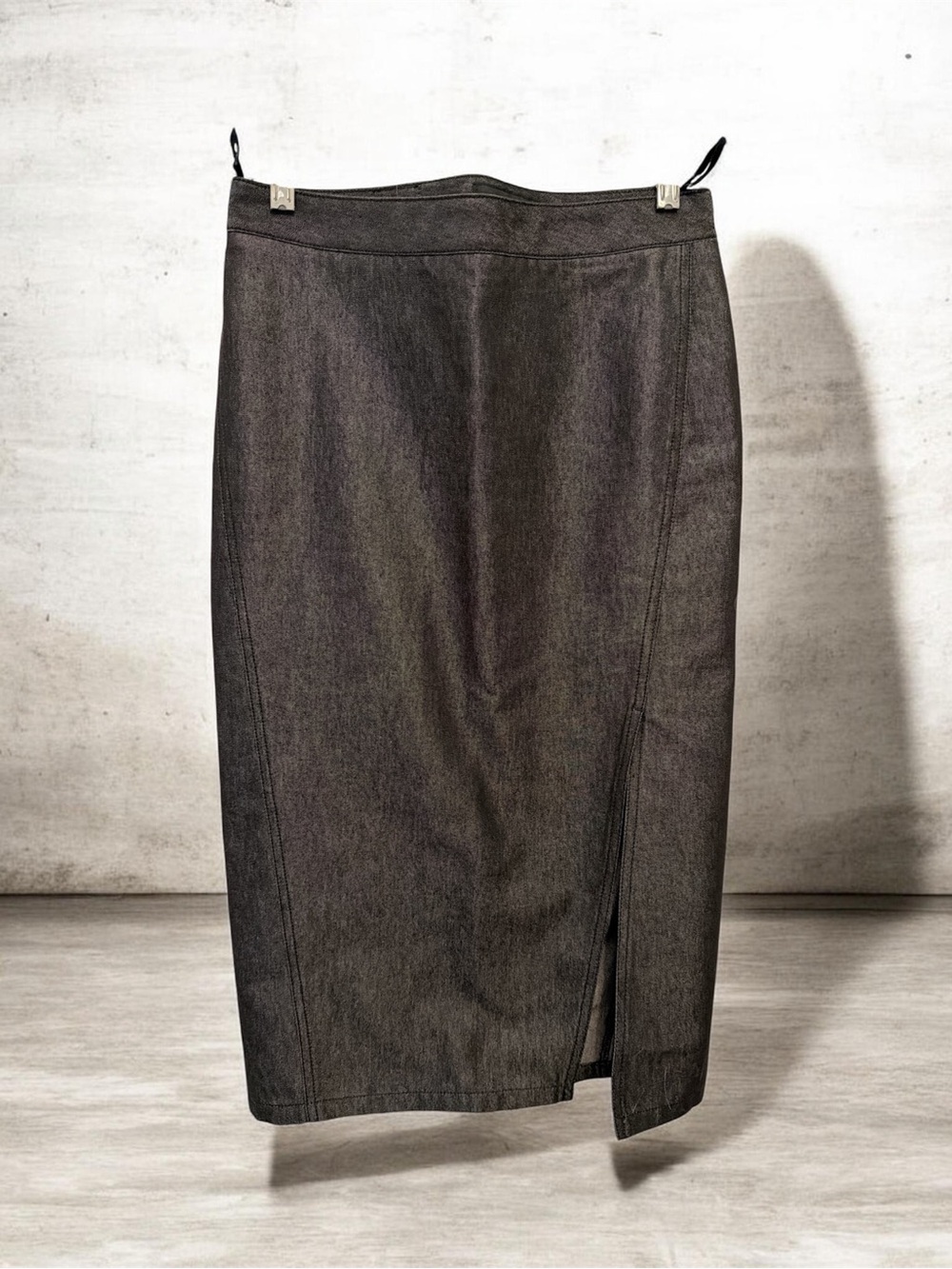 Gucci size 40 Classic High-Waist Black Pencil jeans Skirt with Front Slit